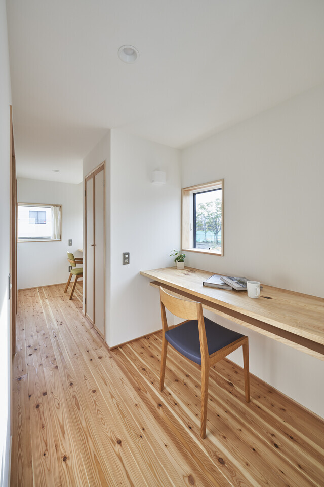 浴室まわりのディテール（縦写真）